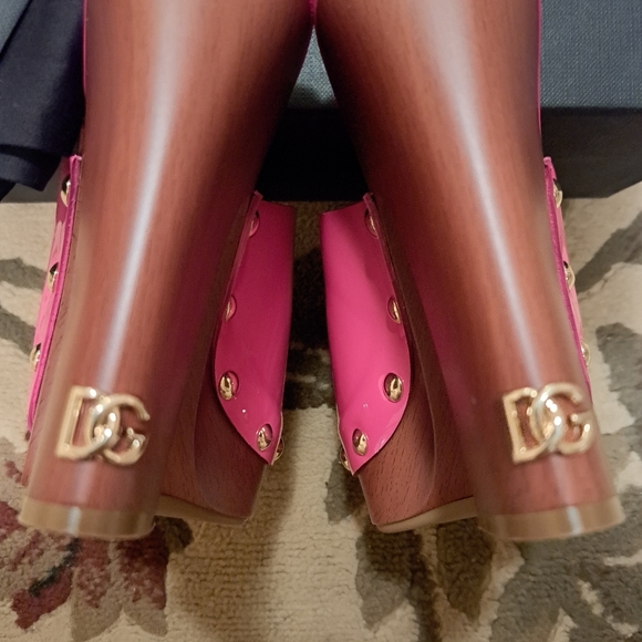 Shoes - Picture 14 of 14